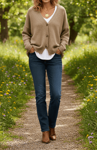 VOGUEKNIT – Cozy V-Neck Knit Cardigan for Women Stylish Layering Essential