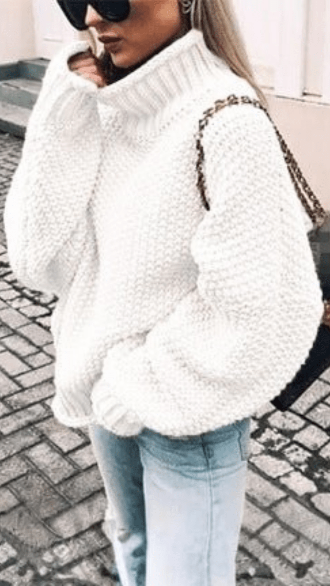 ÉLORIA - Chunky Knit Turtleneck Sweater