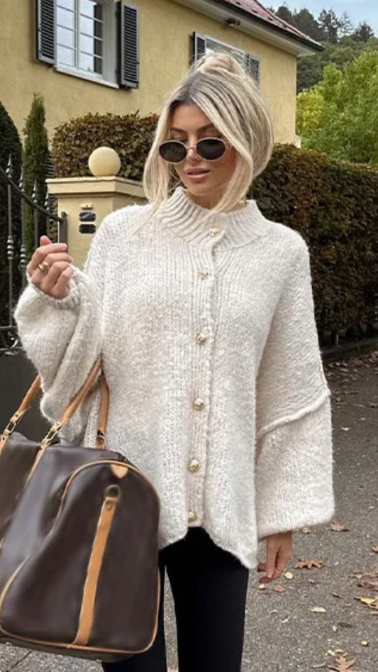 ALÉNORA - Oversized Knit Button Cardigan