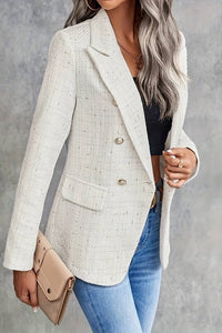 Pryn – Elegant Beige Double-Breasted Blazer with Notch Lapels
