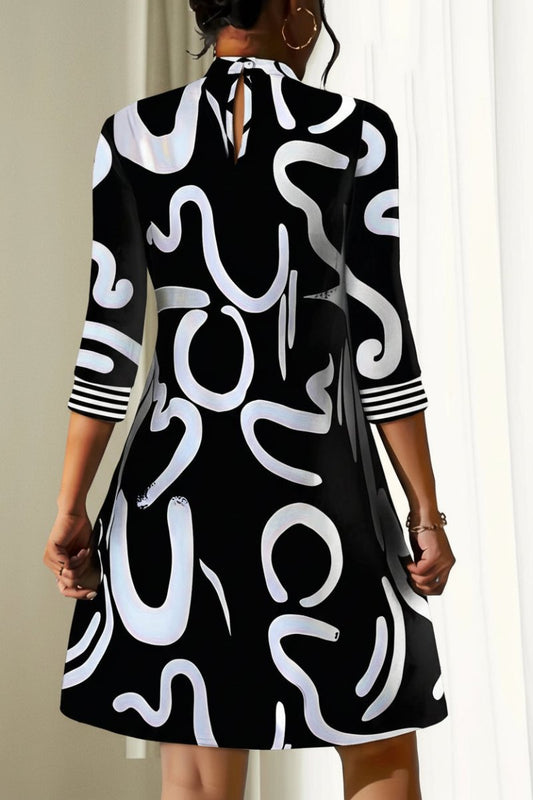 Alanna - Women's Dress with 3/4 Sleeves and Trendy Print for Casual or Dressy Looks 1