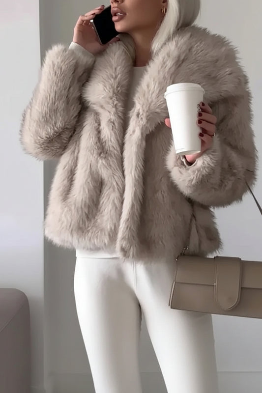 Anna - Women's Relaxed Fit Faux Fur Jacket for Chic Everyday Elegance 1