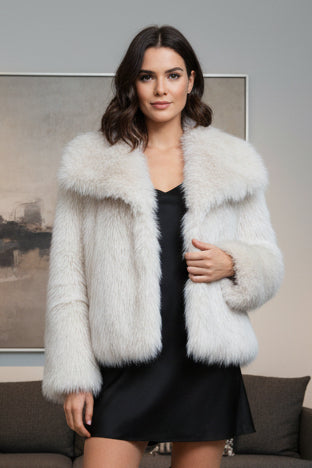 Anna - Women's Relaxed Fit Faux Fur Jacket for Chic Everyday Elegance 6