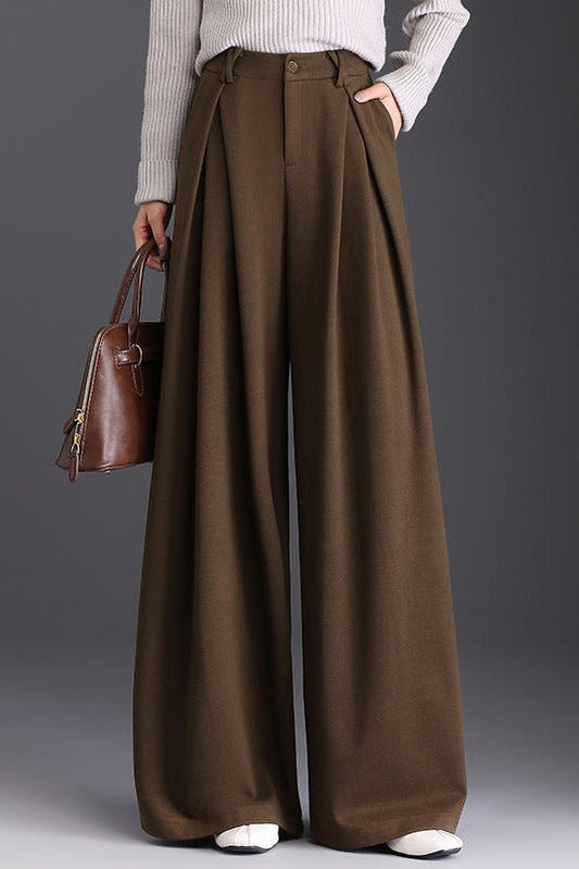 ATELÉRA – Fluid Wide Leg Pants with Deep Front Pleats & Wool-Like Texture