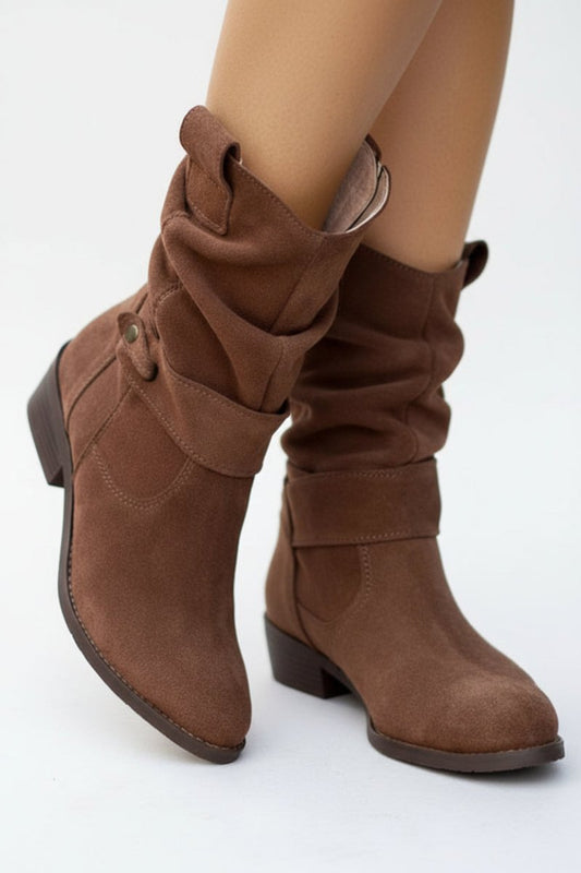 MÉLIA – Chic Women’s Short Brown Boots with Timeless Style