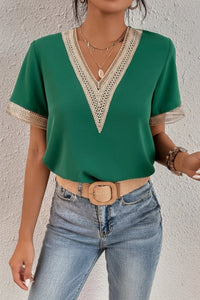 POLYCHIC – Chic Women’s T-Shirt with Soft Feel