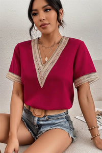 POLYCHIC – Chic Women’s T-Shirt with Soft Feel