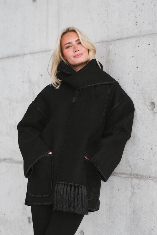 Elegant Scarf Jacket - Cozy Warmth & Timeless Style for Any Occasion 4