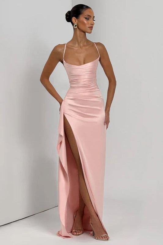 Evangeline - Sleek Solid-Color Dress with Dramatic Split Hem