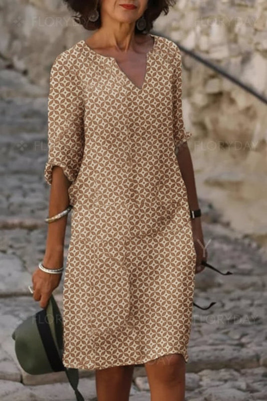 Gerda - Women's Vintage Summer Dress with Split Neckline & 3/4 Sleeves 3