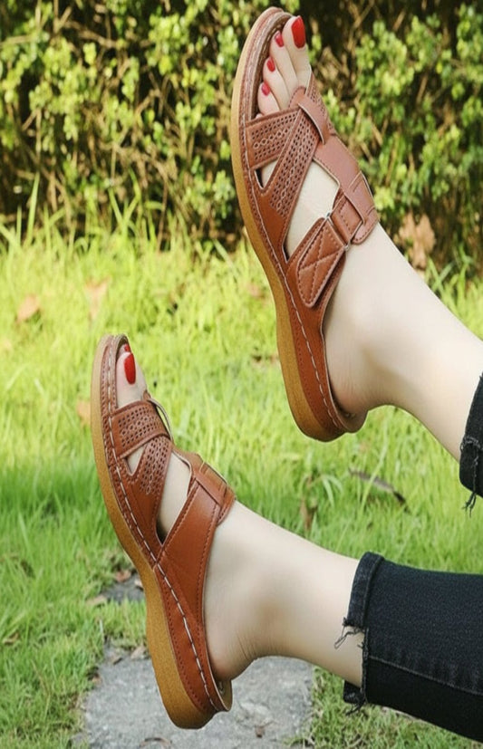 FORMSTEP – women’s orthopedic wedge sandals designed for anti-slip stability and everyday comfort