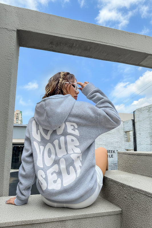 Heidi-Mode - Women's Streetwear Winter Hoodie with Bold Graphic Design 3