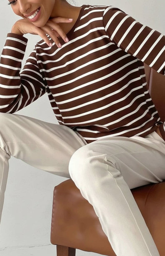 Heidi-Mode Striped T-Shirt - Ultra-Soft Fabric & Timeless Design for Every Occasion 1