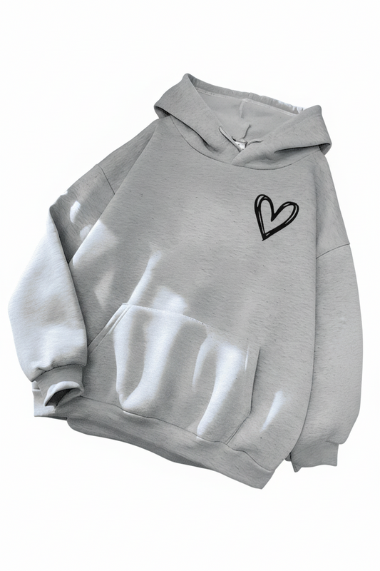 CUDDLELOVE – Cozy Women’s Hoodie with Playful Heart Design