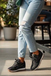 GLITZFLOW – Trendy Glitter Sneakers with Soft Cushioned Comfort