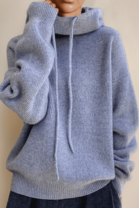 LOOSELYN – Trendy Women’s Hoodie with Roomy Hood